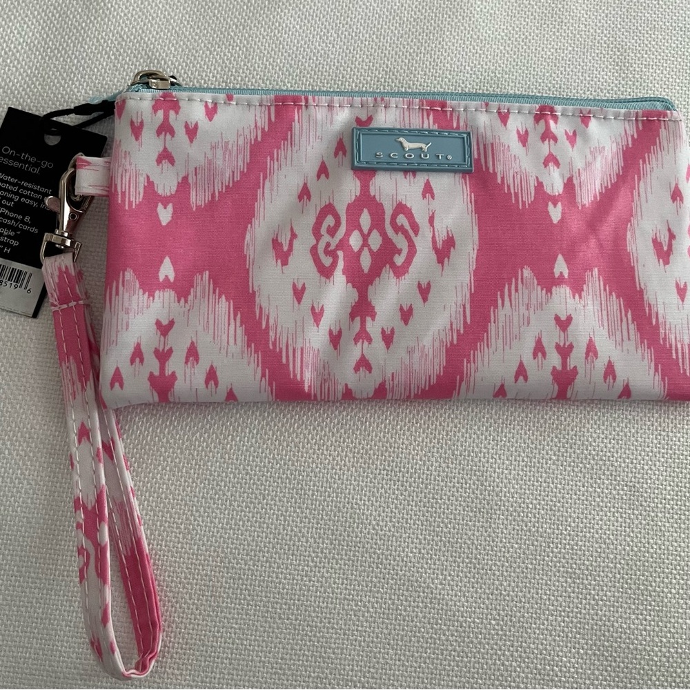 Scout Vibrant Pink and Cream Patterned Wristlet
